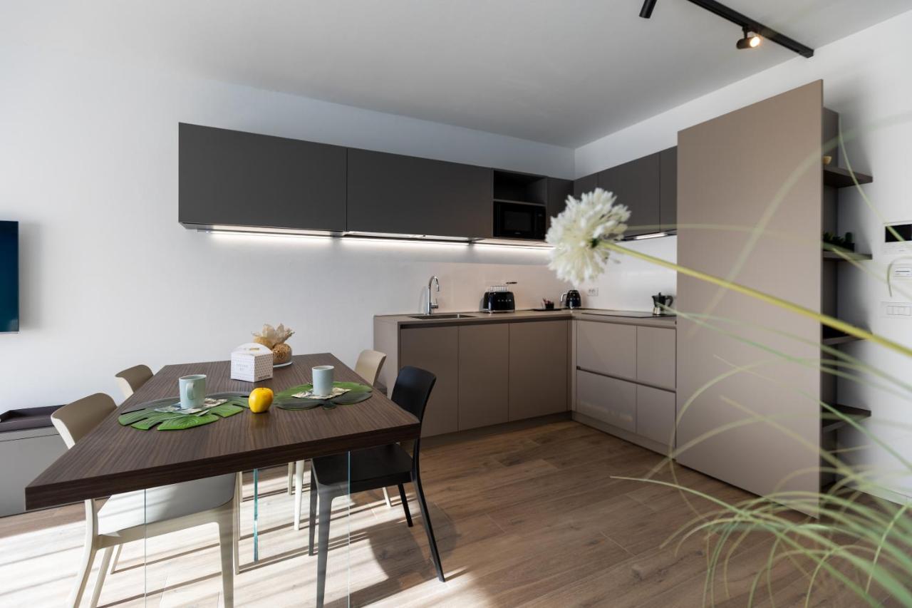 Boutique Apartments By Annalisa Torbole Sul Garda Eksteriør billede