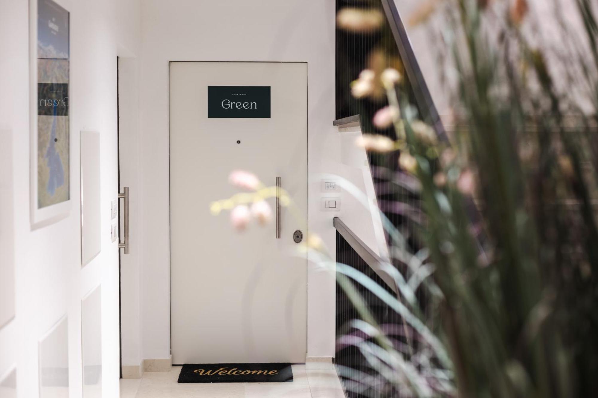 Boutique Apartments By Annalisa Torbole Sul Garda Eksteriør billede