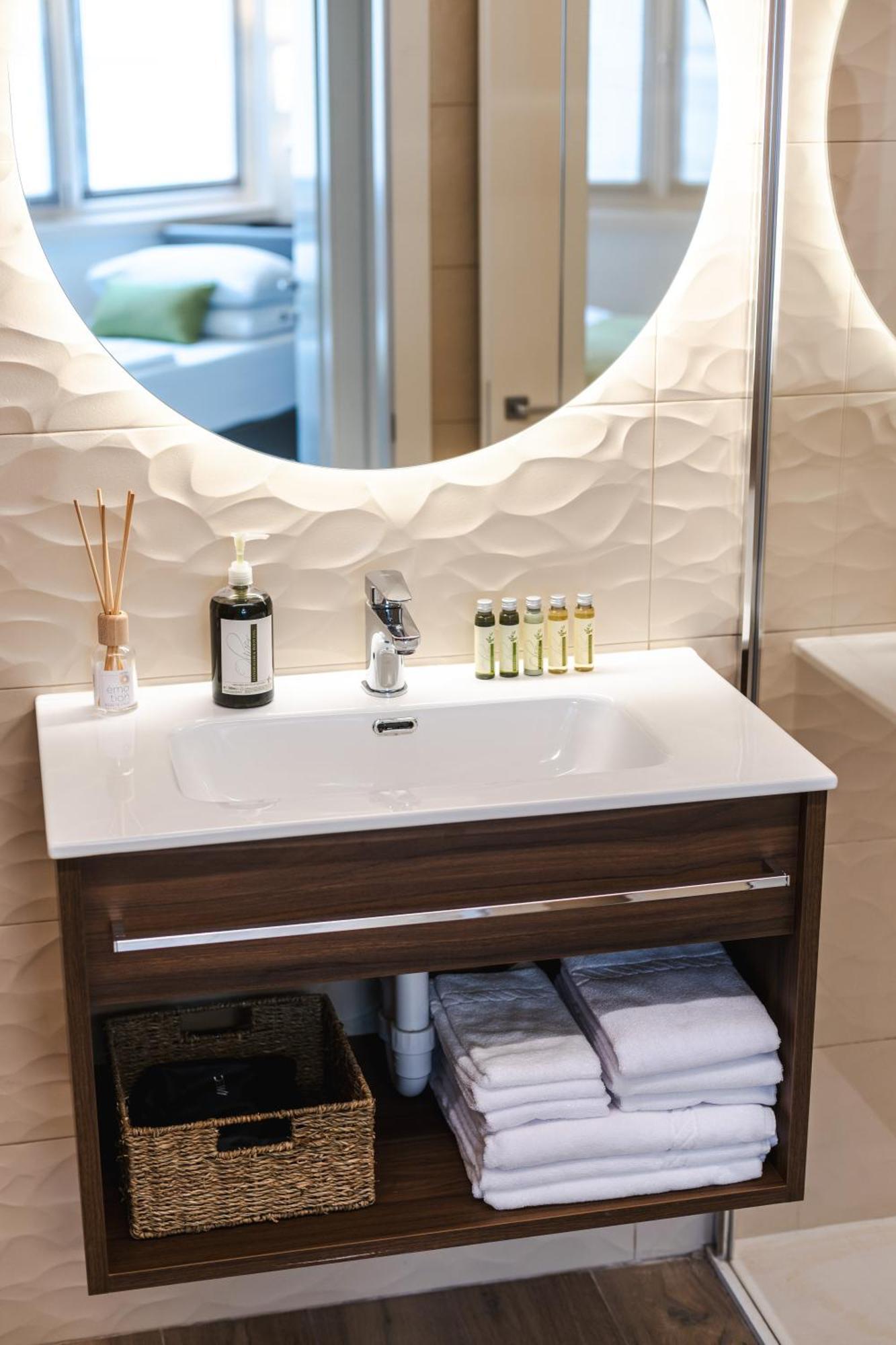 Boutique Apartments By Annalisa Torbole Sul Garda Eksteriør billede